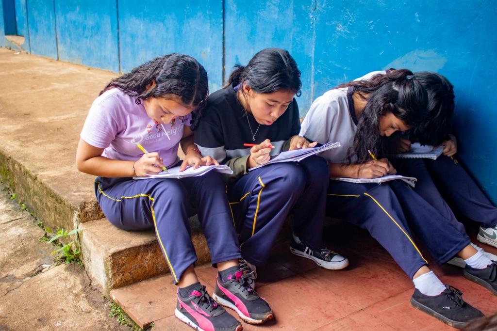 participants of Better Life for Girls El Salvador doing exams